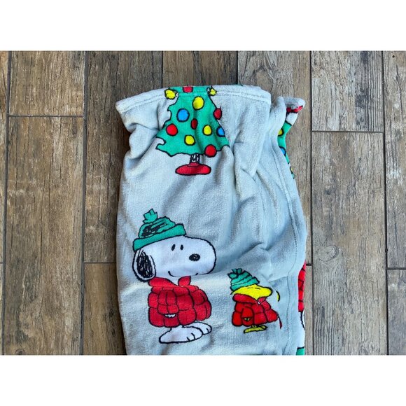 Peanuts SNOOPY Soft "Christmas Magic" 50inx70in Throw Blanket Collection - Picture 1 of 6